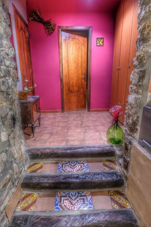 Casa Vacanze Fondaco Di Scillato Scillato  Екстер'єр фото